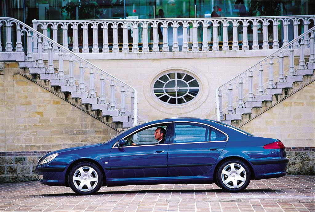 Peugeot 607 2000 006.jpg